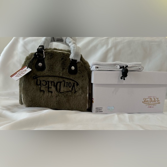 VON DUTCH Sage Green Furry Bowling Bag NEW in box with shoulder strap /dustbag - Picture 2 of 5
